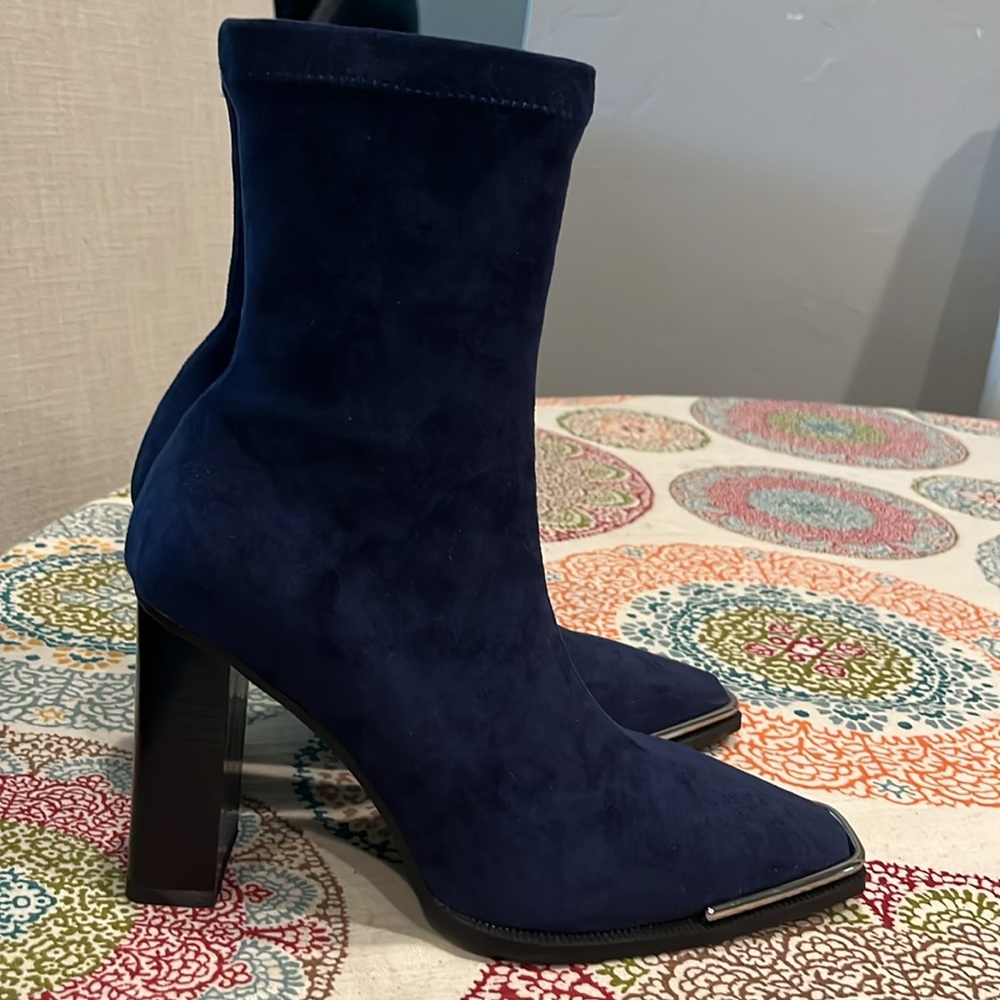 NEW Torgeis Katya Navy Blue Women's Boots size 8 - Picture 3 of 9